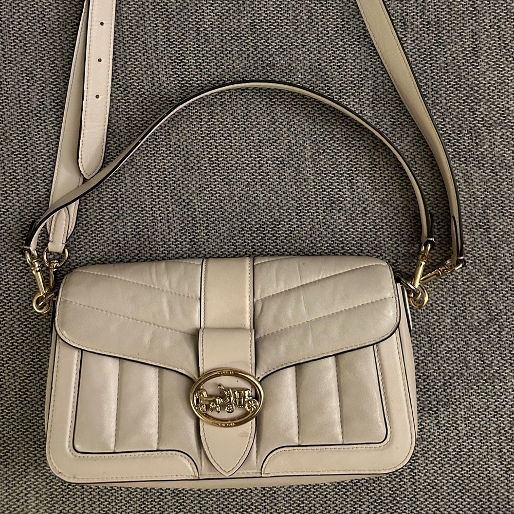 Elegant Cream Coach Designer Shoulder Bag
